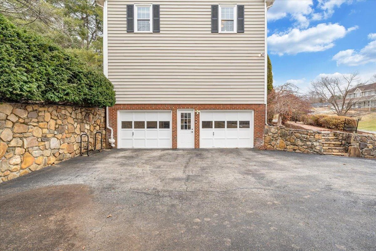 302 Ivy LN - Photo 83