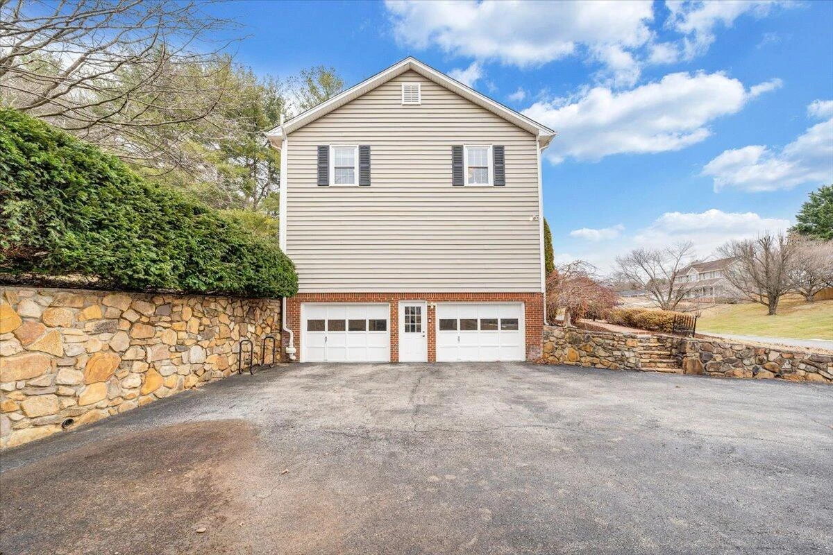 302 Ivy LN - Photo 84