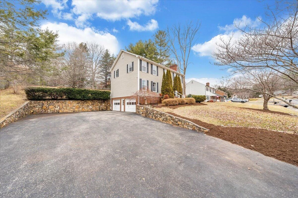 302 Ivy LN - Photo 86