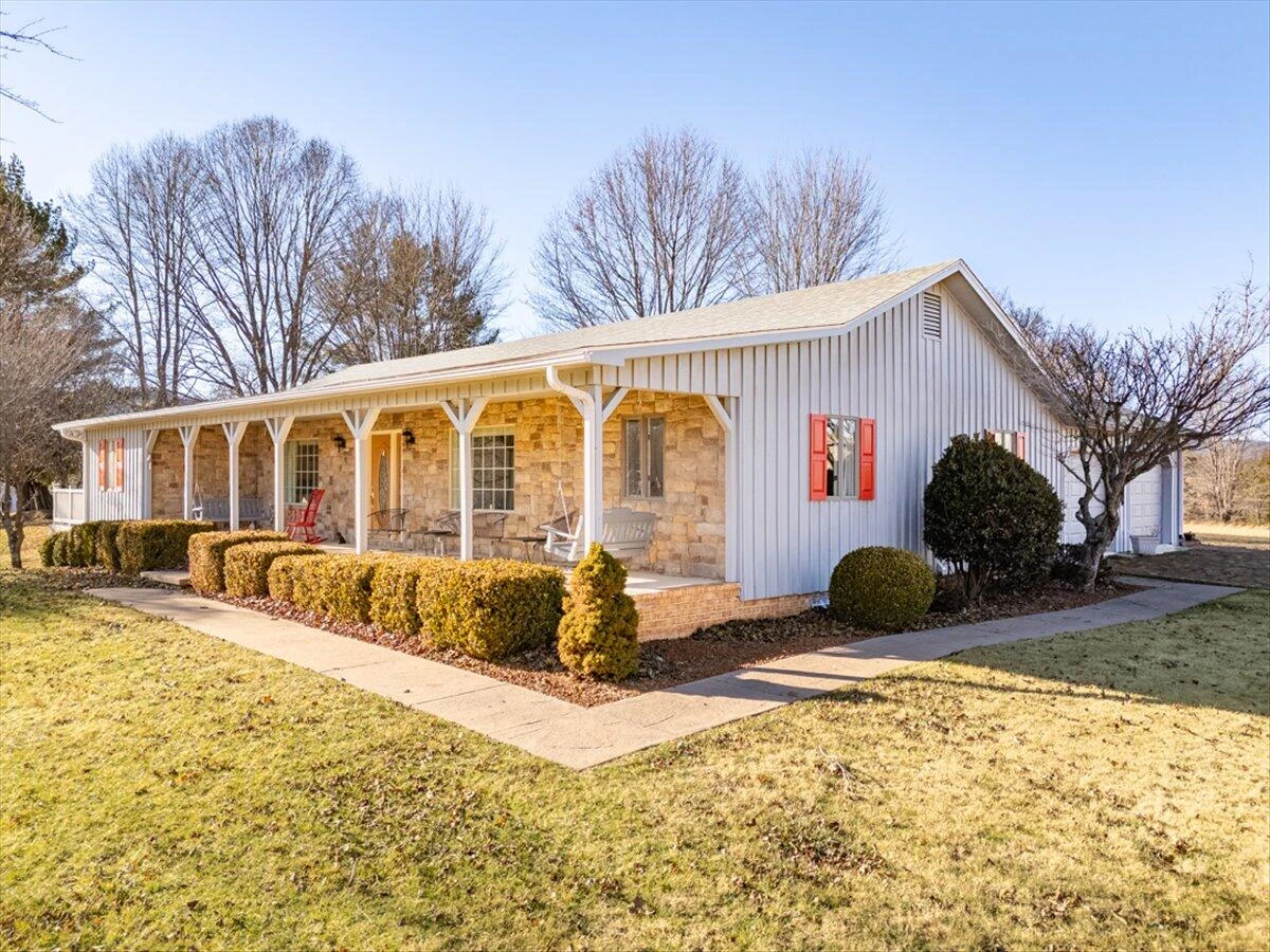 283 Orchard Lake DR