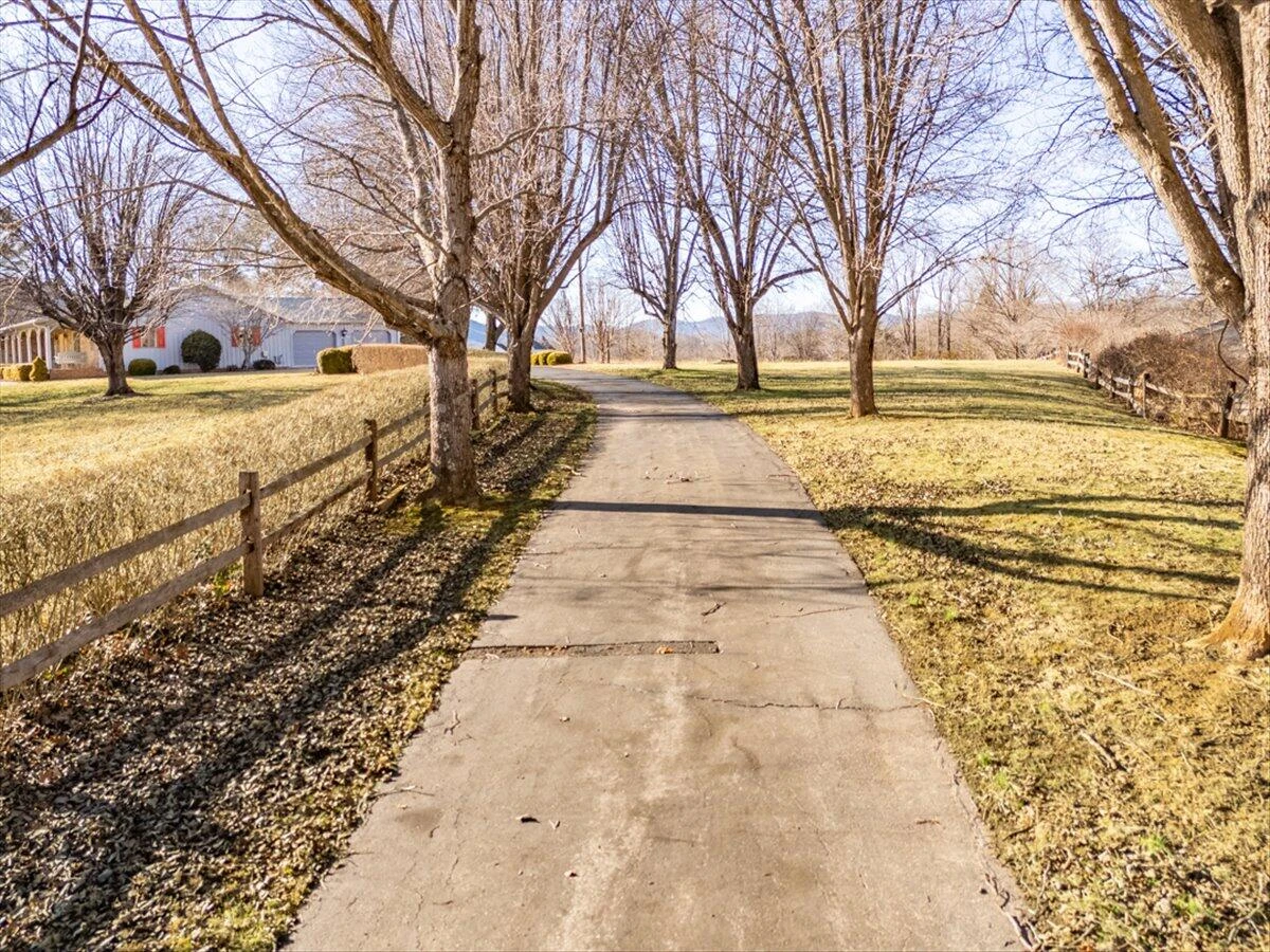 283 Orchard Lake DR - Photo 2