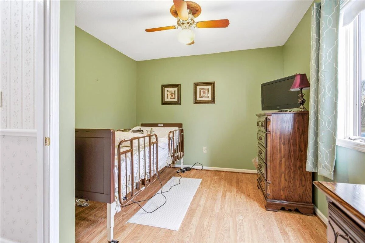 283 Orchard Lake DR - Photo 32