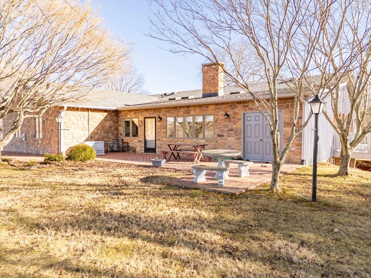 283 Orchard Lake DR - Photo 45