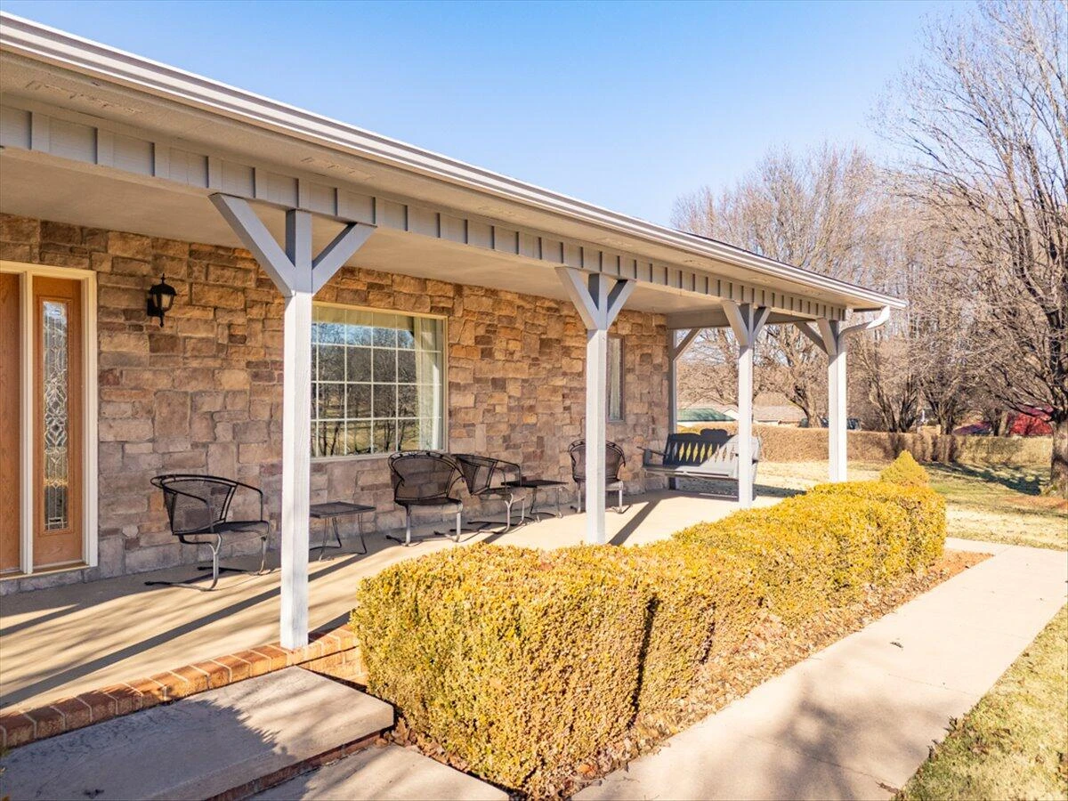 283 Orchard Lake DR - Photo 5