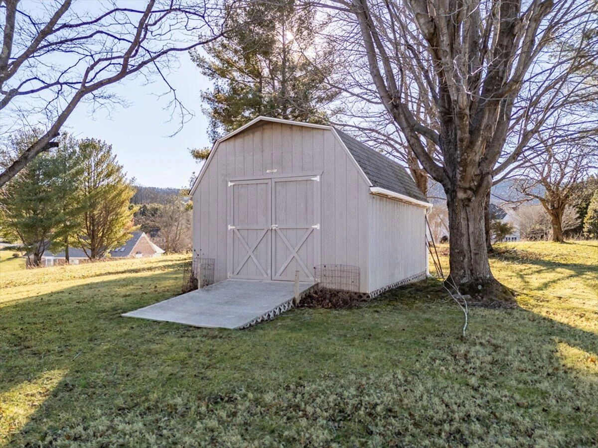 283 Orchard Lake DR - Photo 50