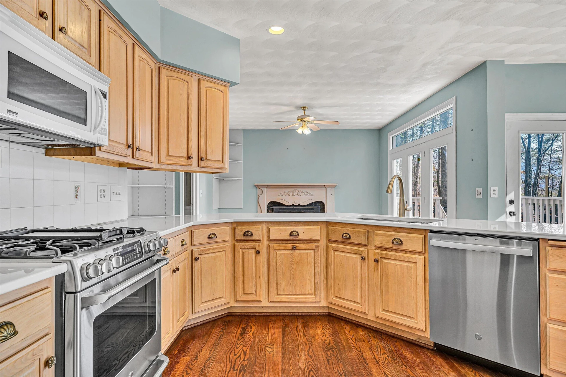 1624 Sunberry CIR - Photo 16