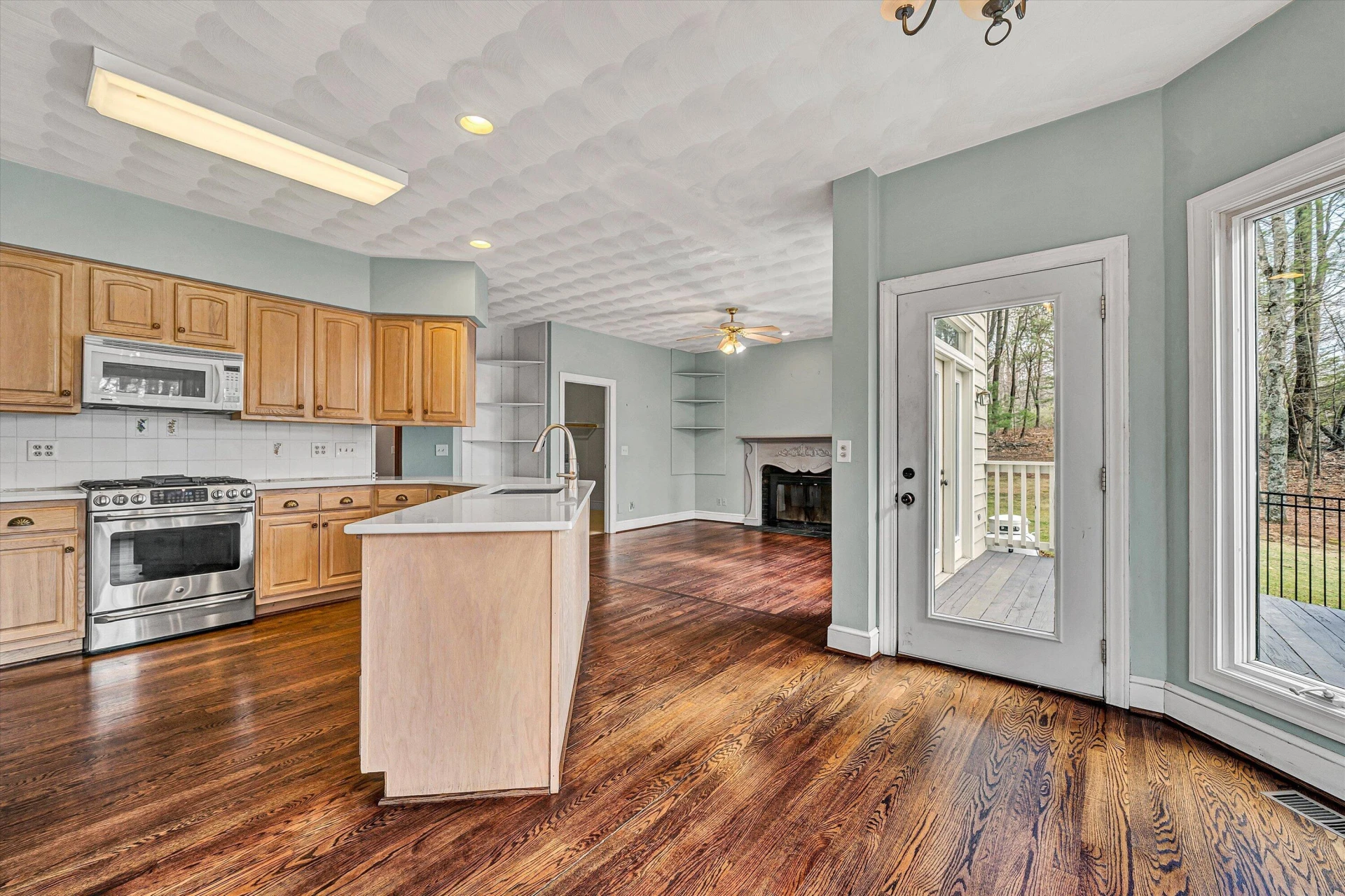 1624 Sunberry CIR - Photo 22