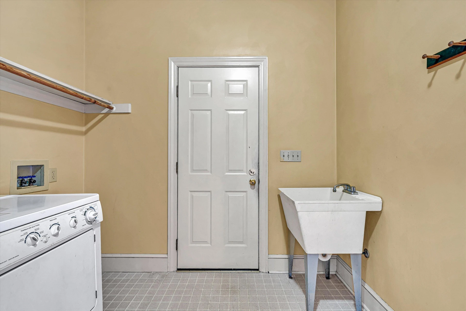 1624 Sunberry CIR - Photo 28