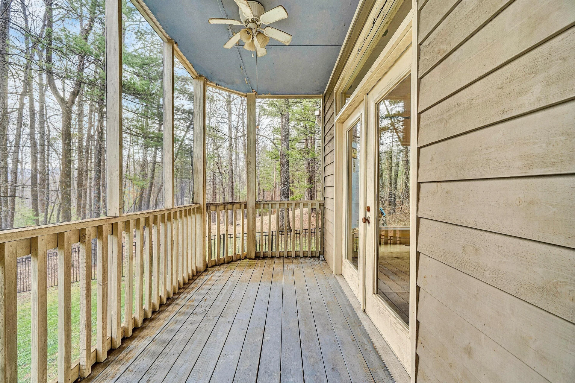 1624 Sunberry CIR - Photo 29