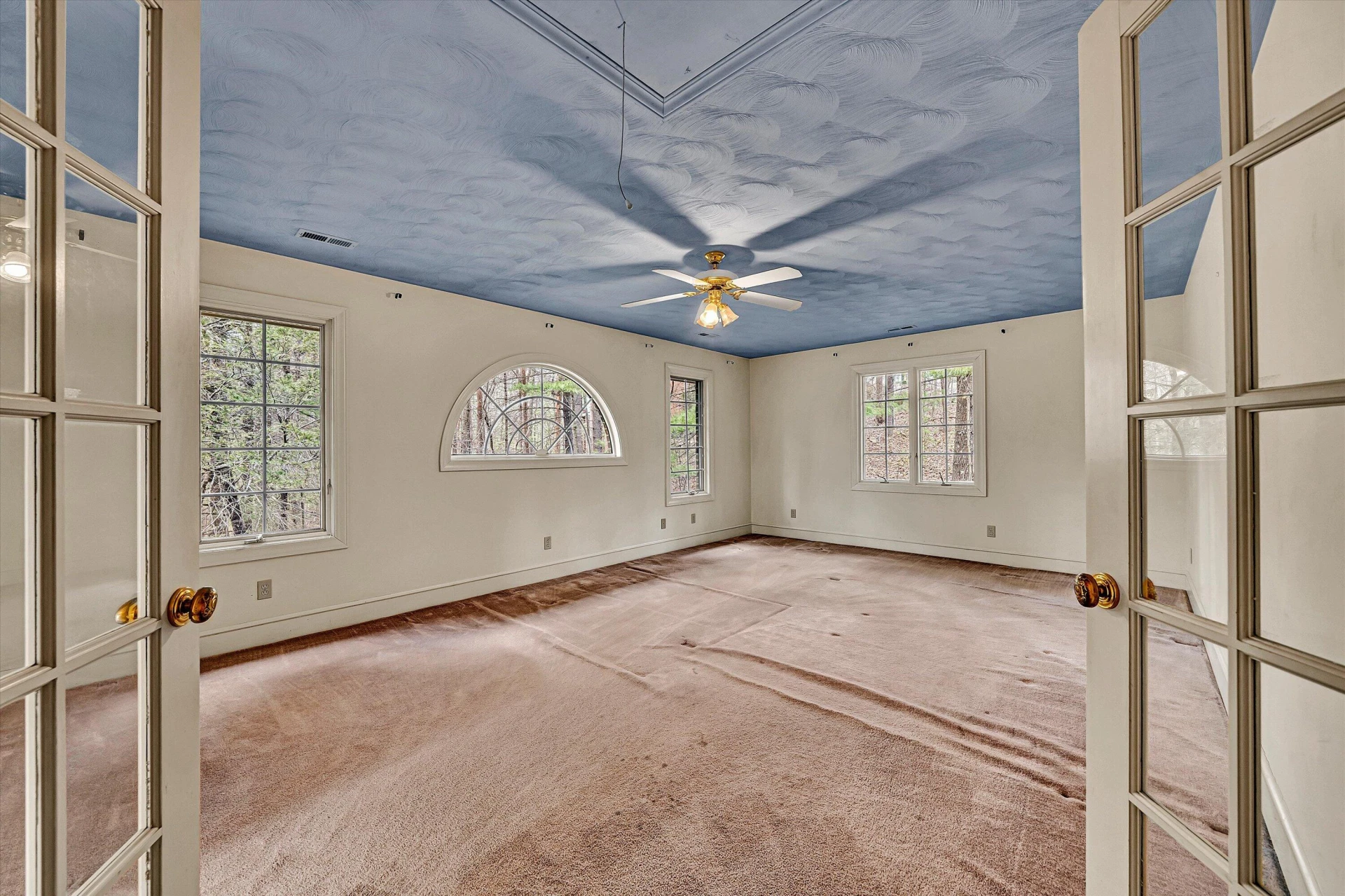 1624 Sunberry CIR - Photo 46