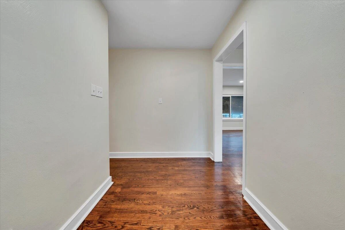 3417 Windsor RD - Photo 8