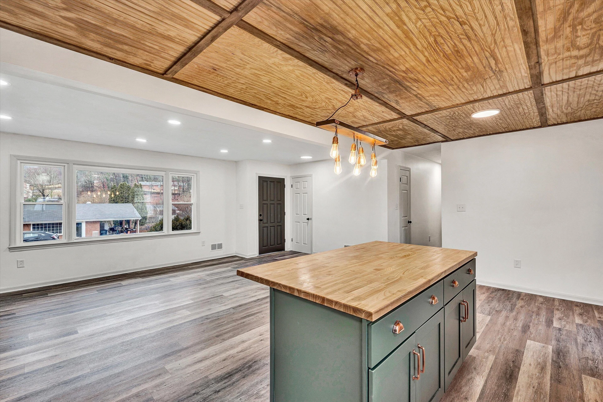 5401 Warwood DR - Photo 15