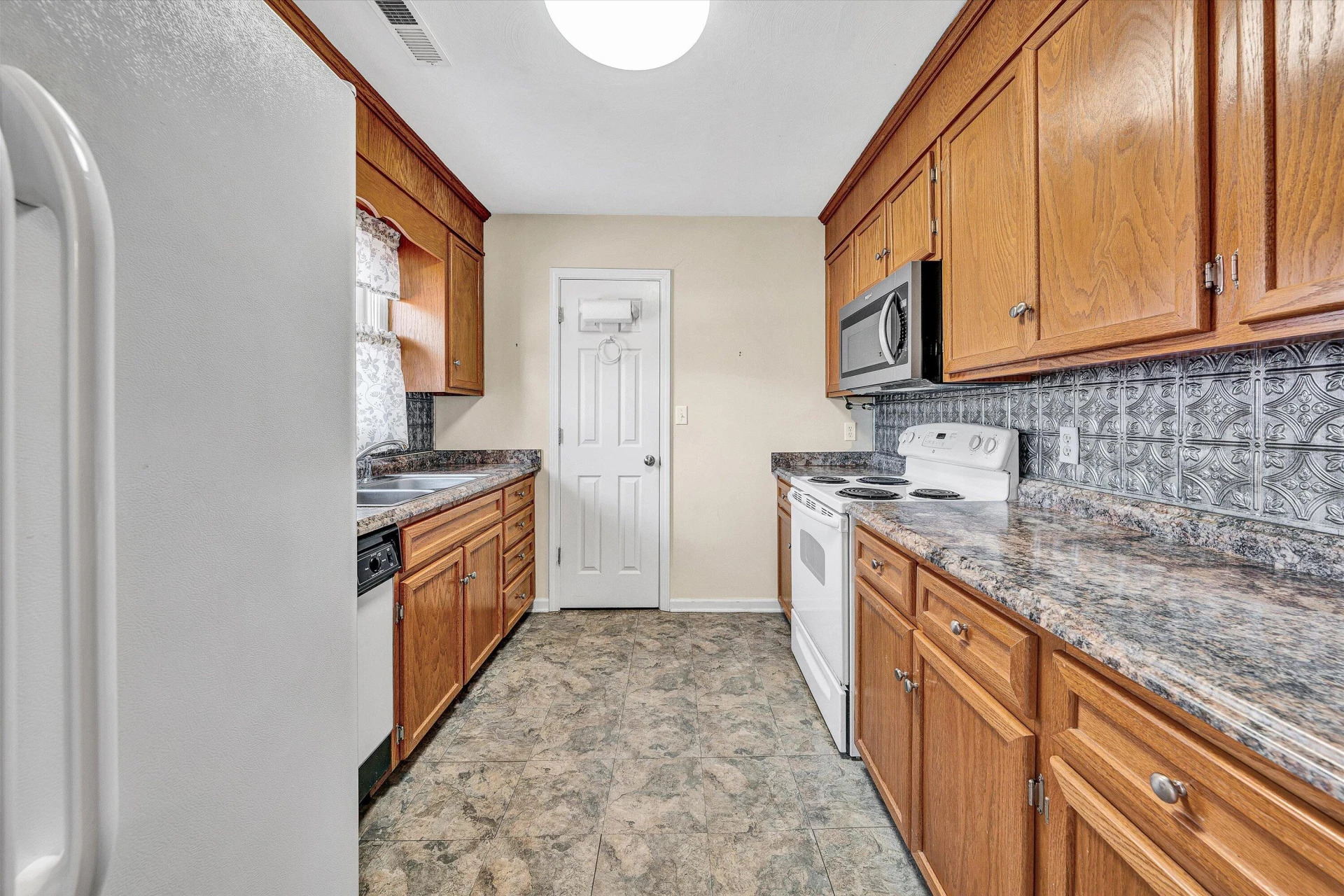 1060 Kesler Mill RD - Photo 8