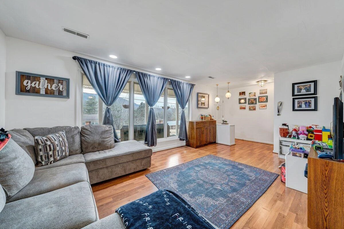 162 Ridgewood DR - Photo 9