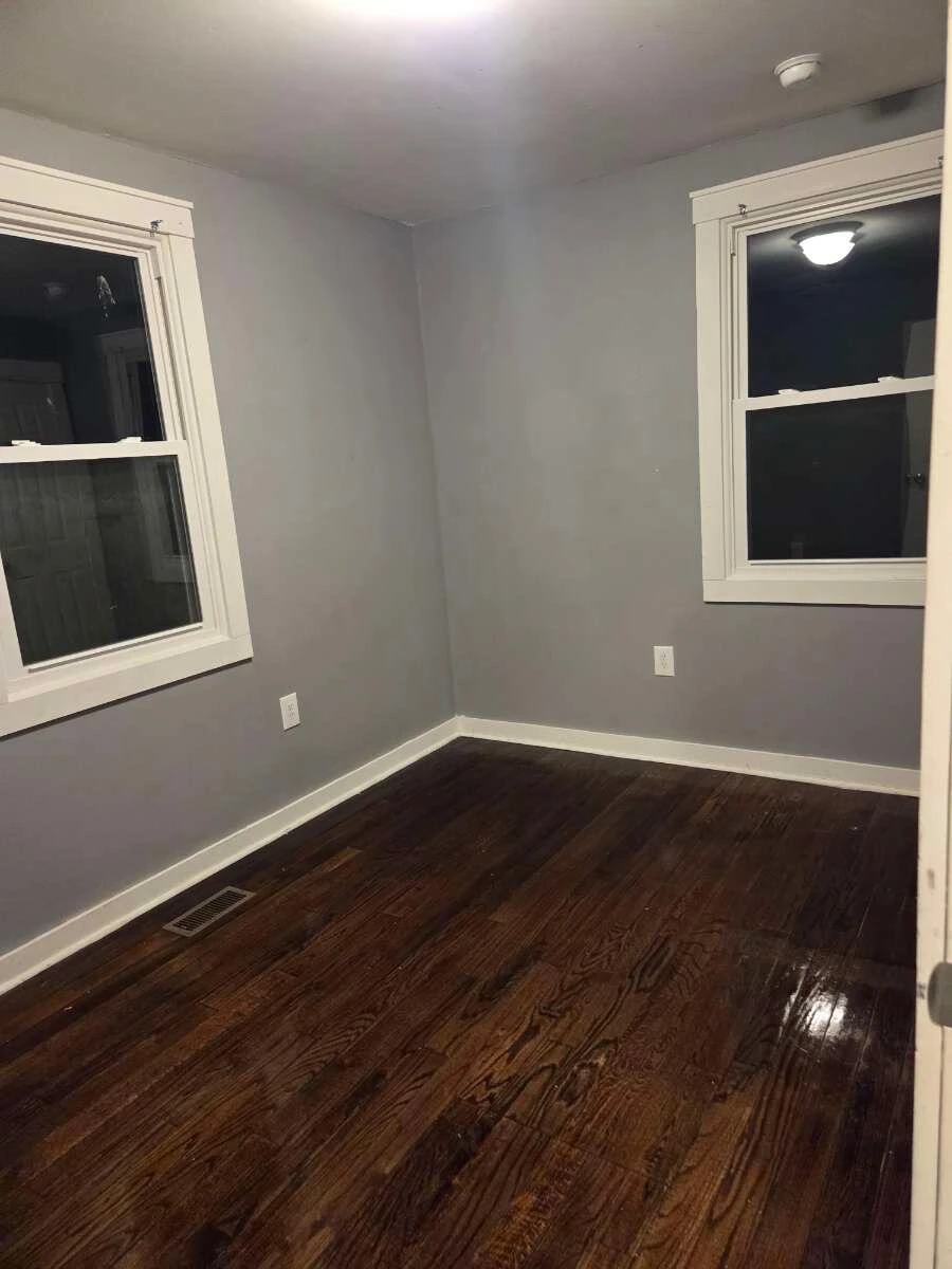 2402 Winthrop AVE - Photo 6
