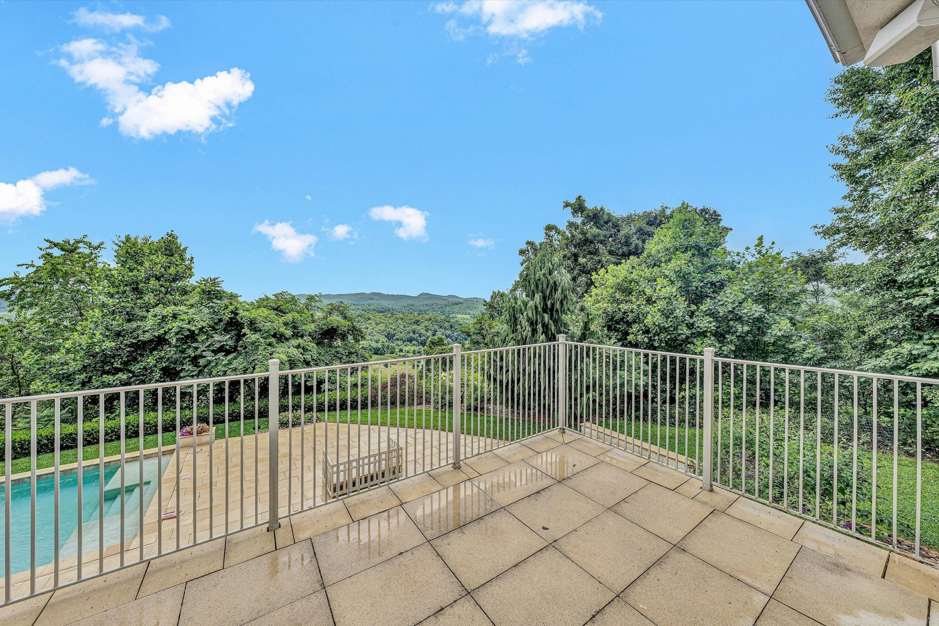 10947 Bottom Creek RD - Photo 4