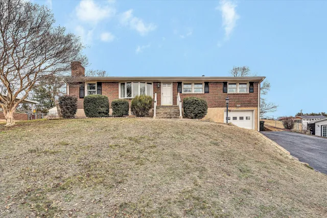 6641 Bryant CIR