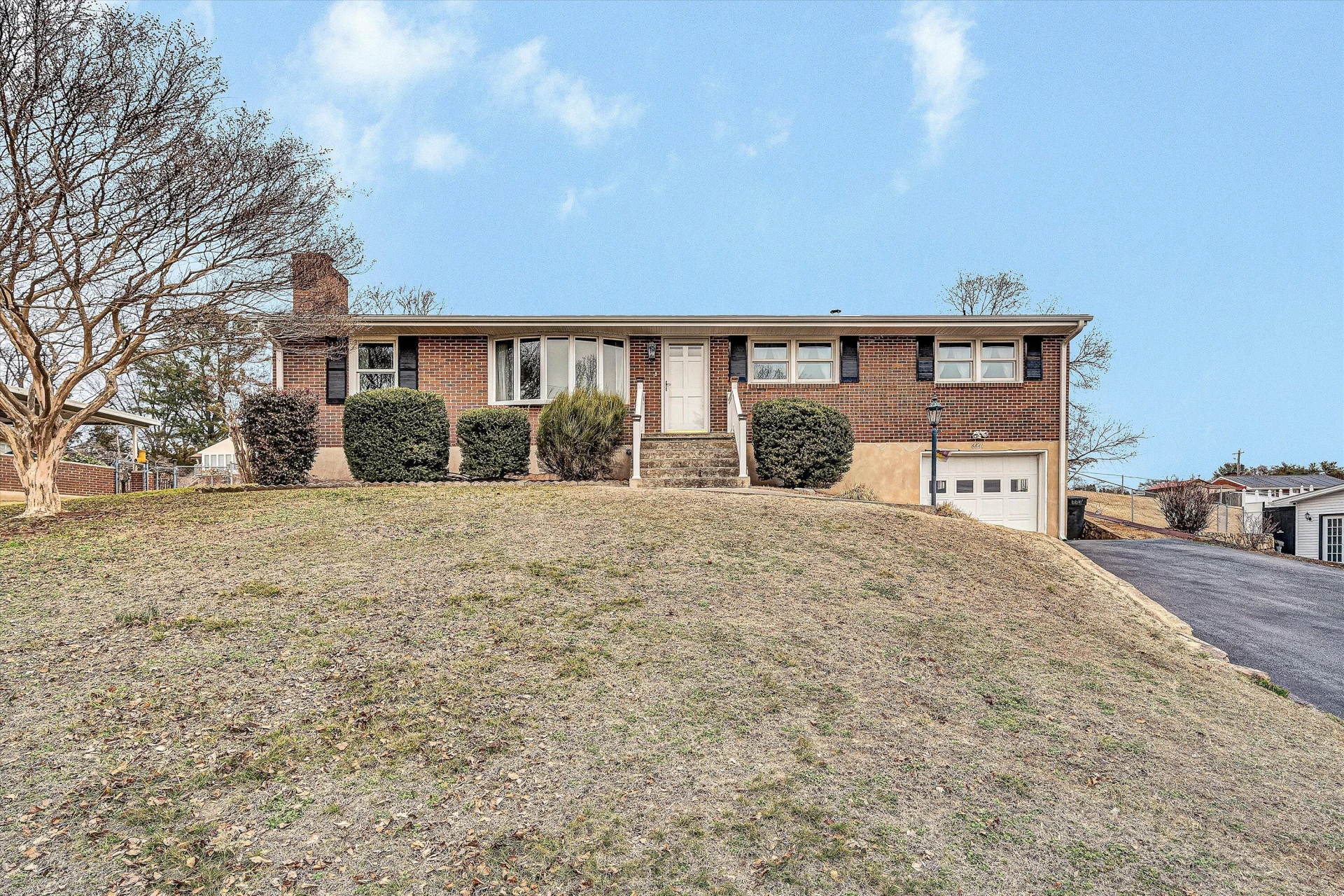 6641 Bryant CIR