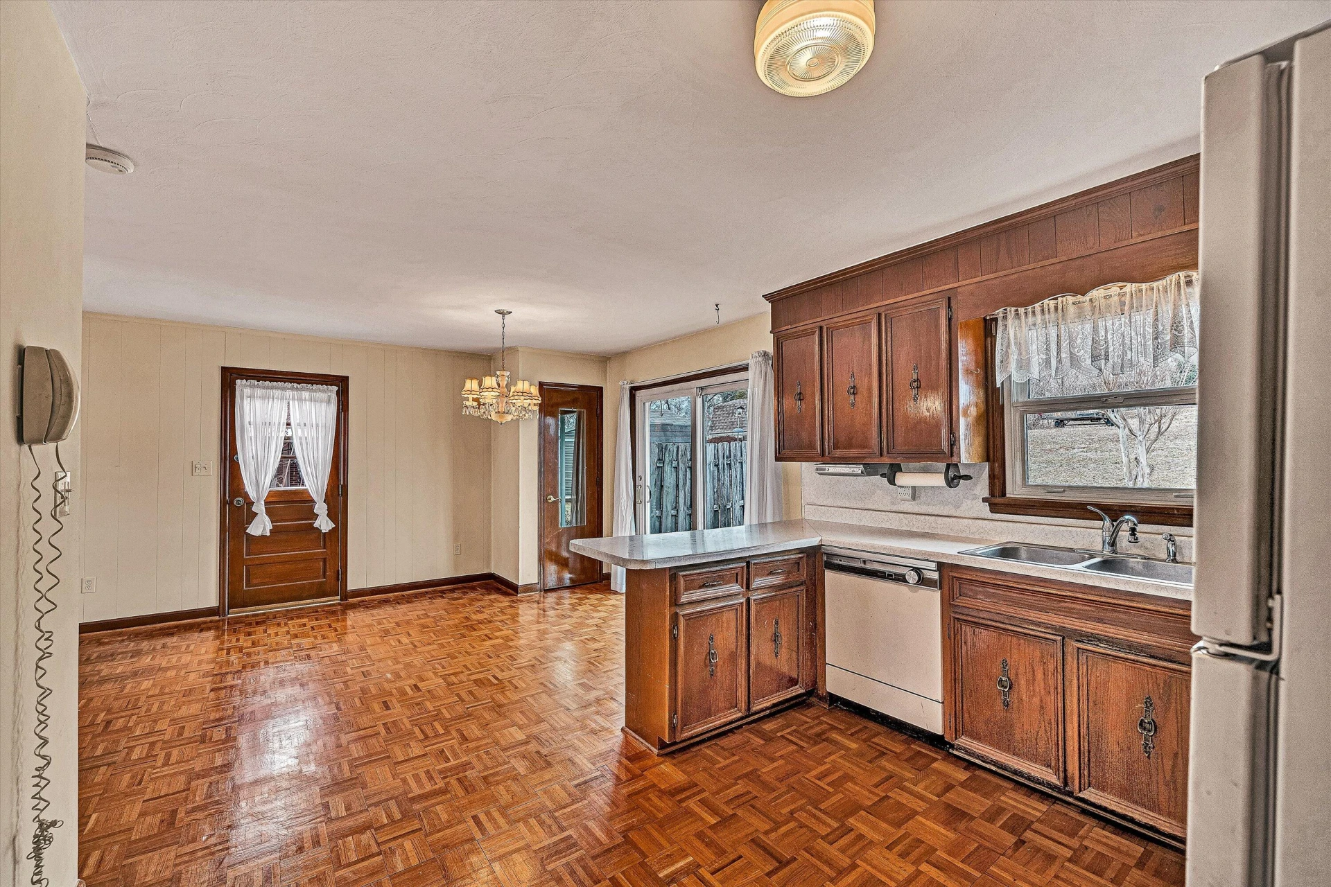 6641 Bryant CIR - Photo 12