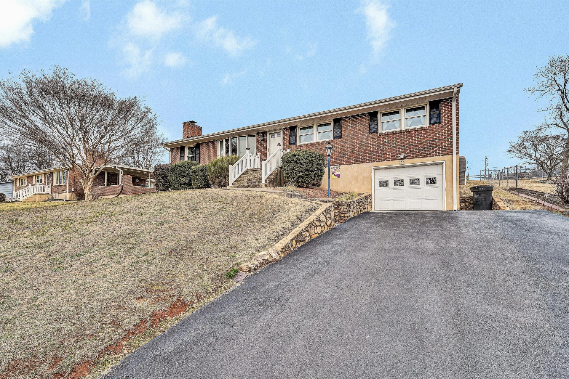 6641 Bryant CIR - Photo 2