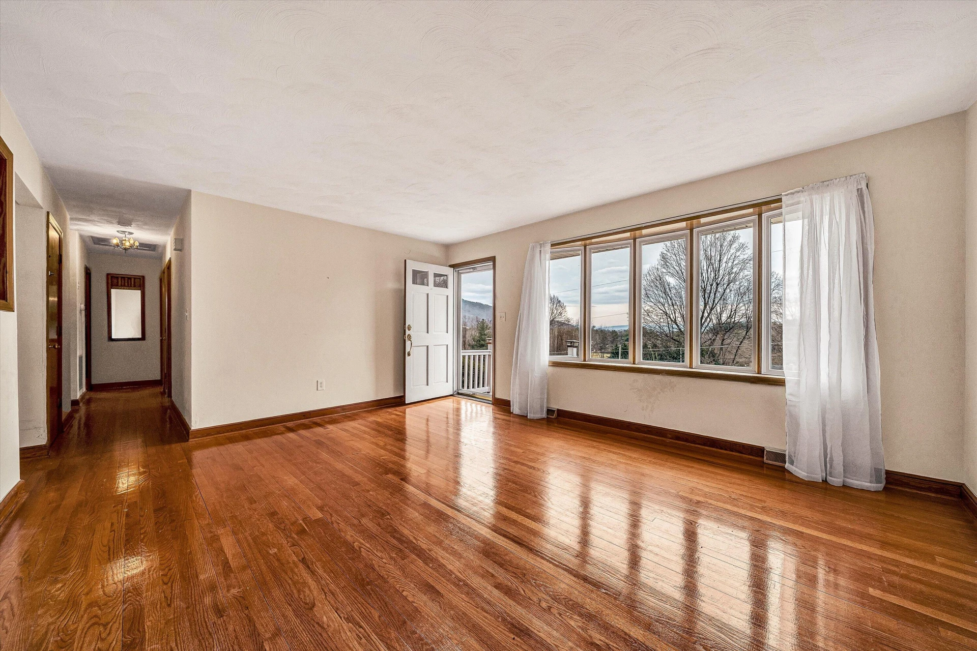 6641 Bryant CIR - Photo 5