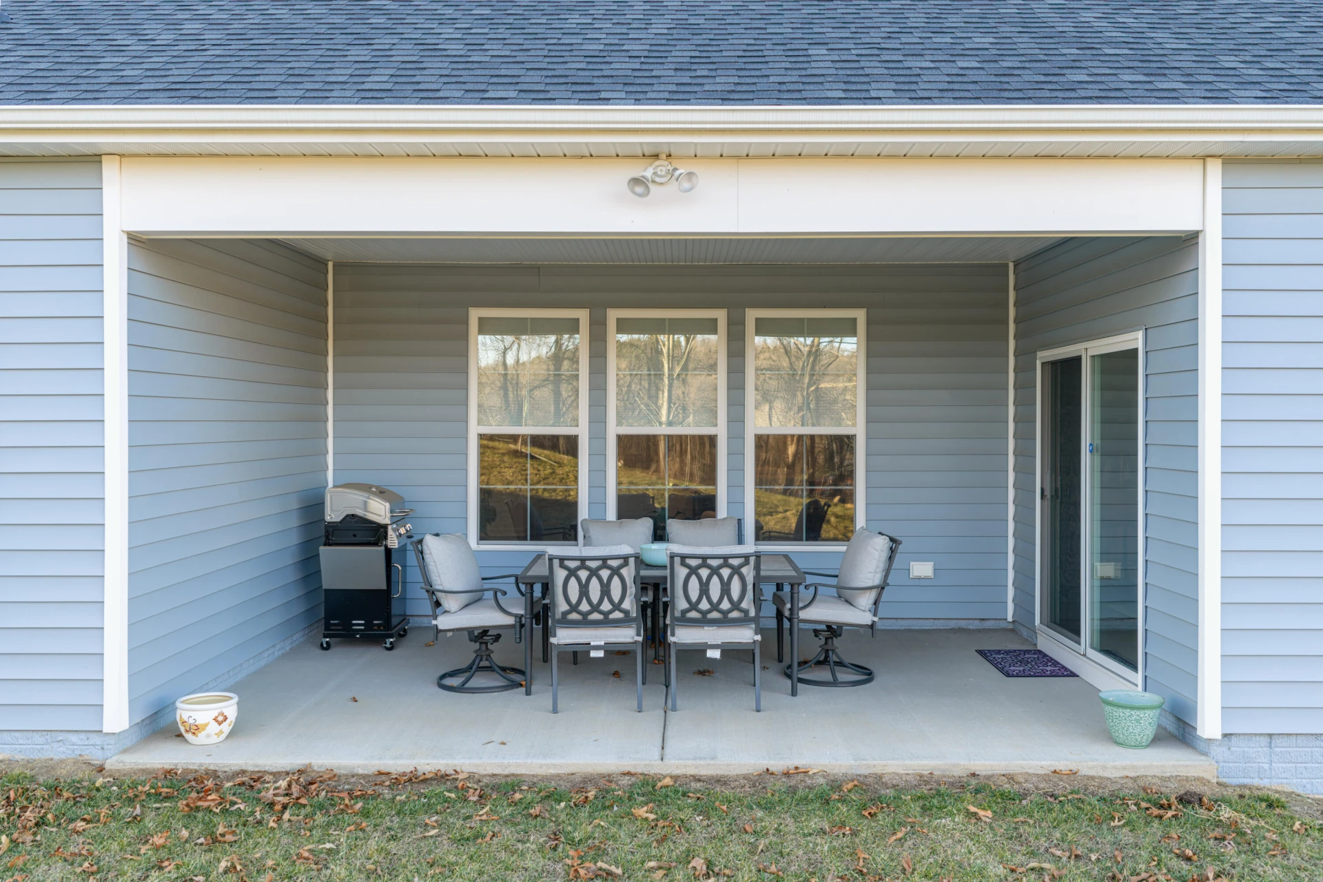 2165 Kings Walk DR - Photo 2