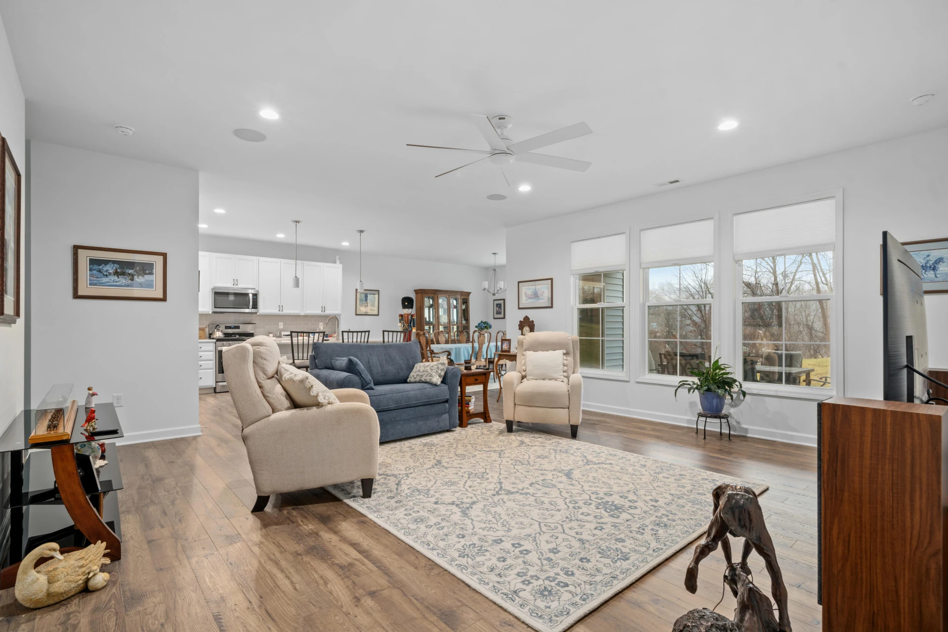 2165 Kings Walk DR - Photo 5