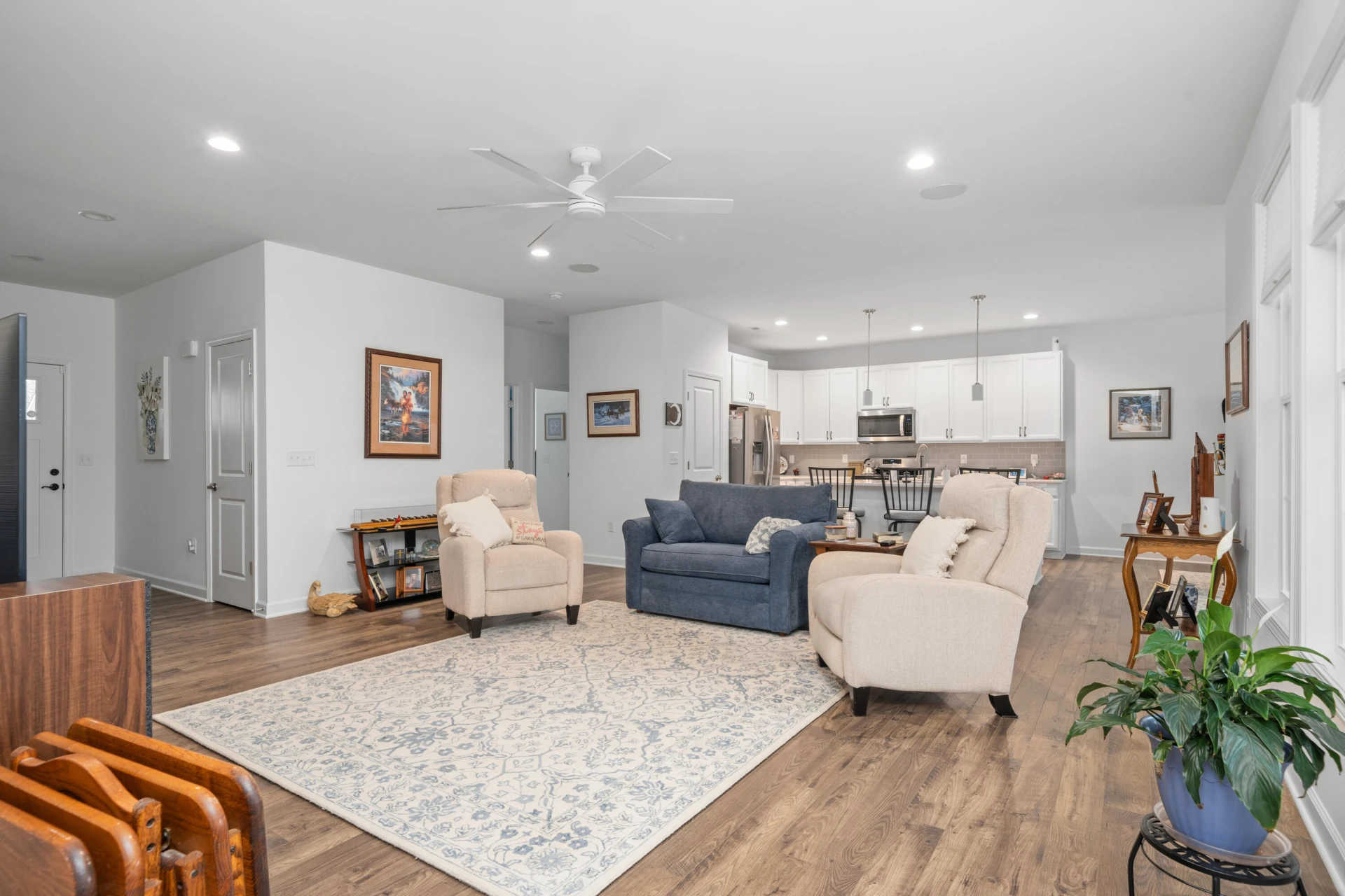 2165 Kings Walk DR - Photo 6