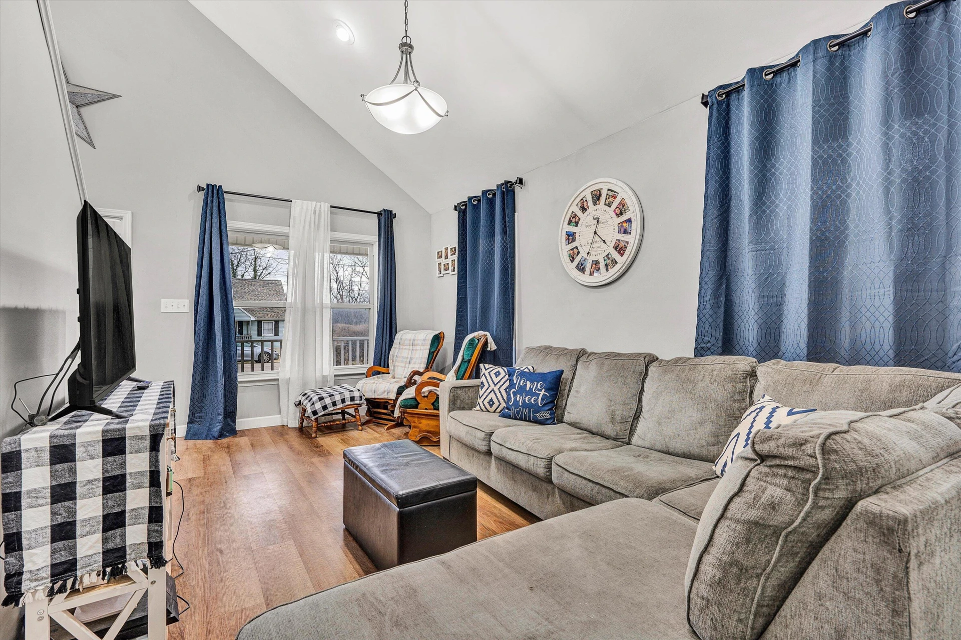 635 Queen AVE - Photo 10