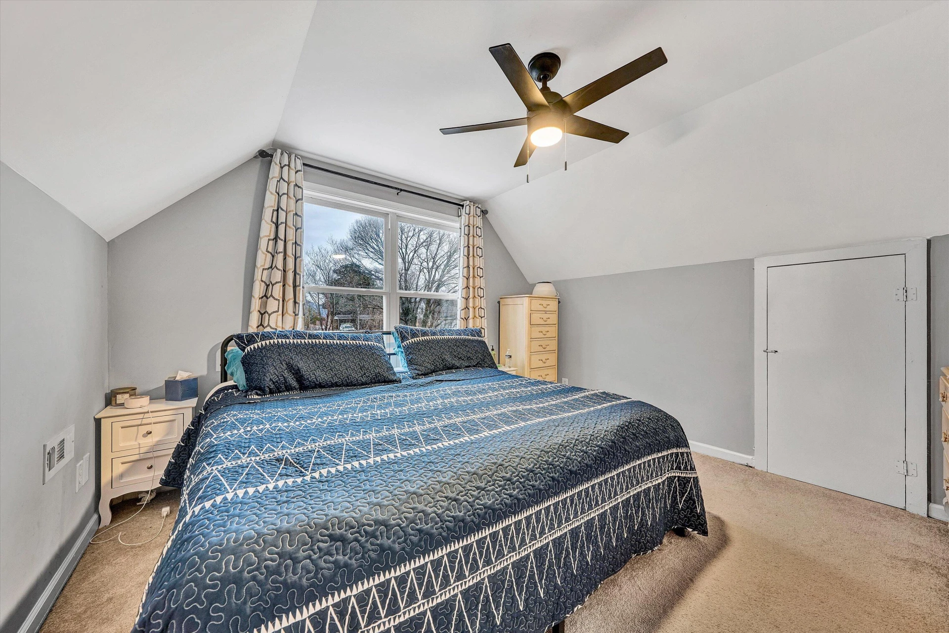 635 Queen AVE - Photo 20