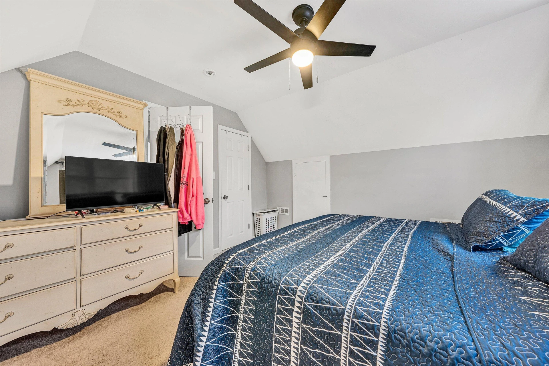 635 Queen AVE - Photo 21