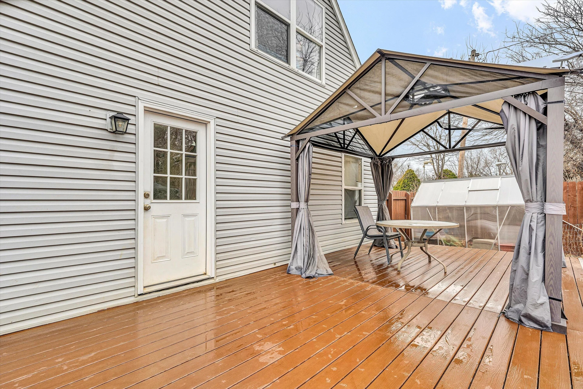 635 Queen AVE - Photo 28