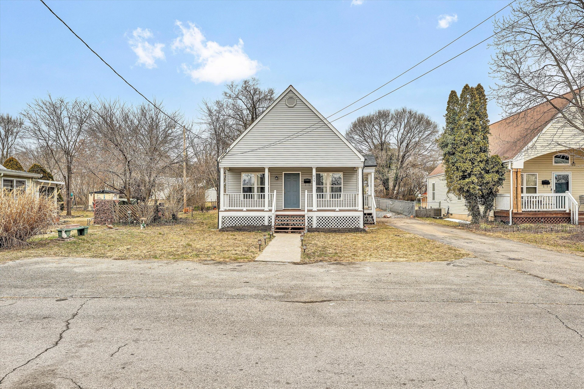635 Queen AVE - Photo 37