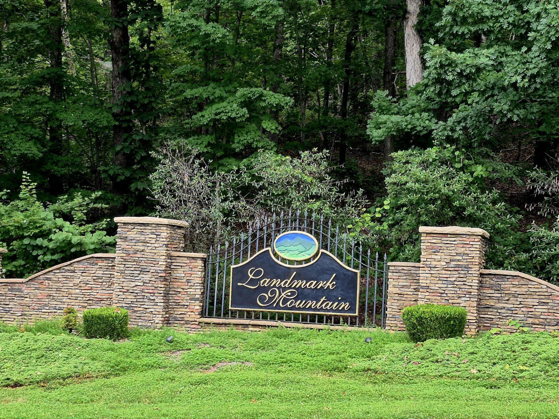 38 Summit DR - Photo 2