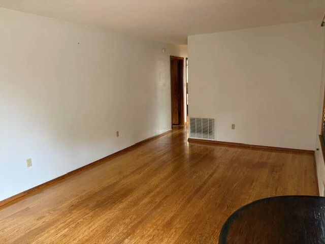 4970 FLORIST RD - Photo 4