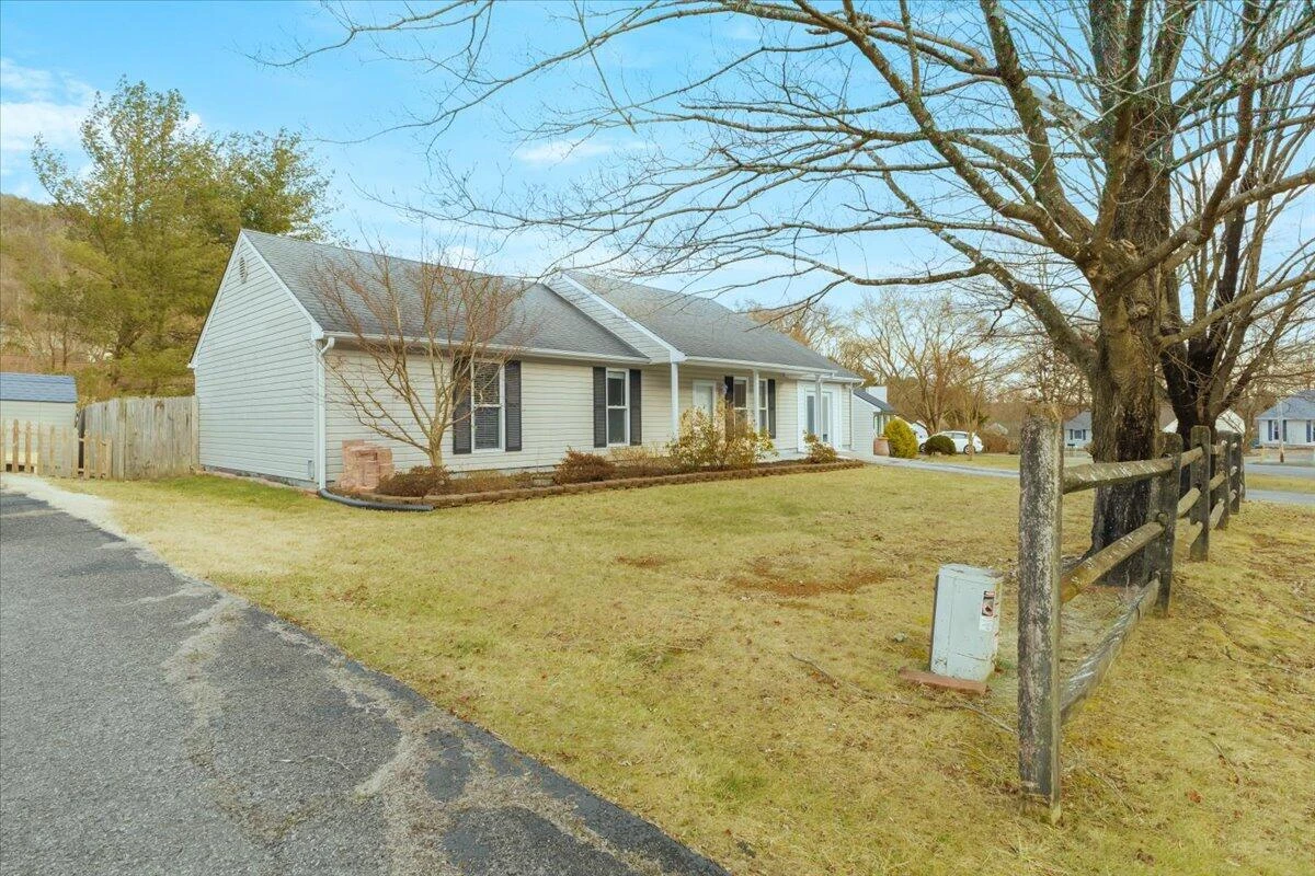 4735 Ichabod CIR - Photo 2
