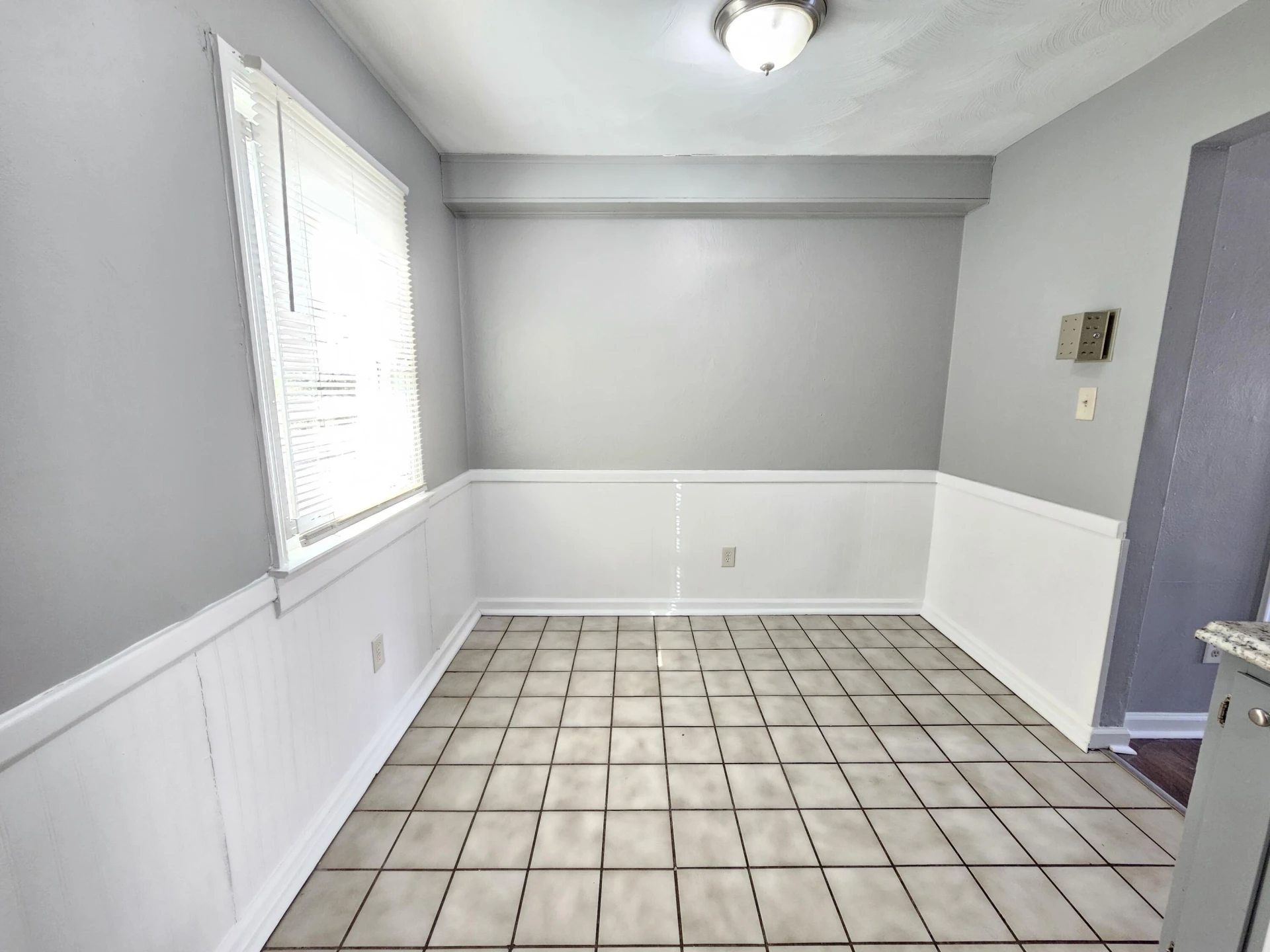 1622 Roanoke AVE - Photo 17