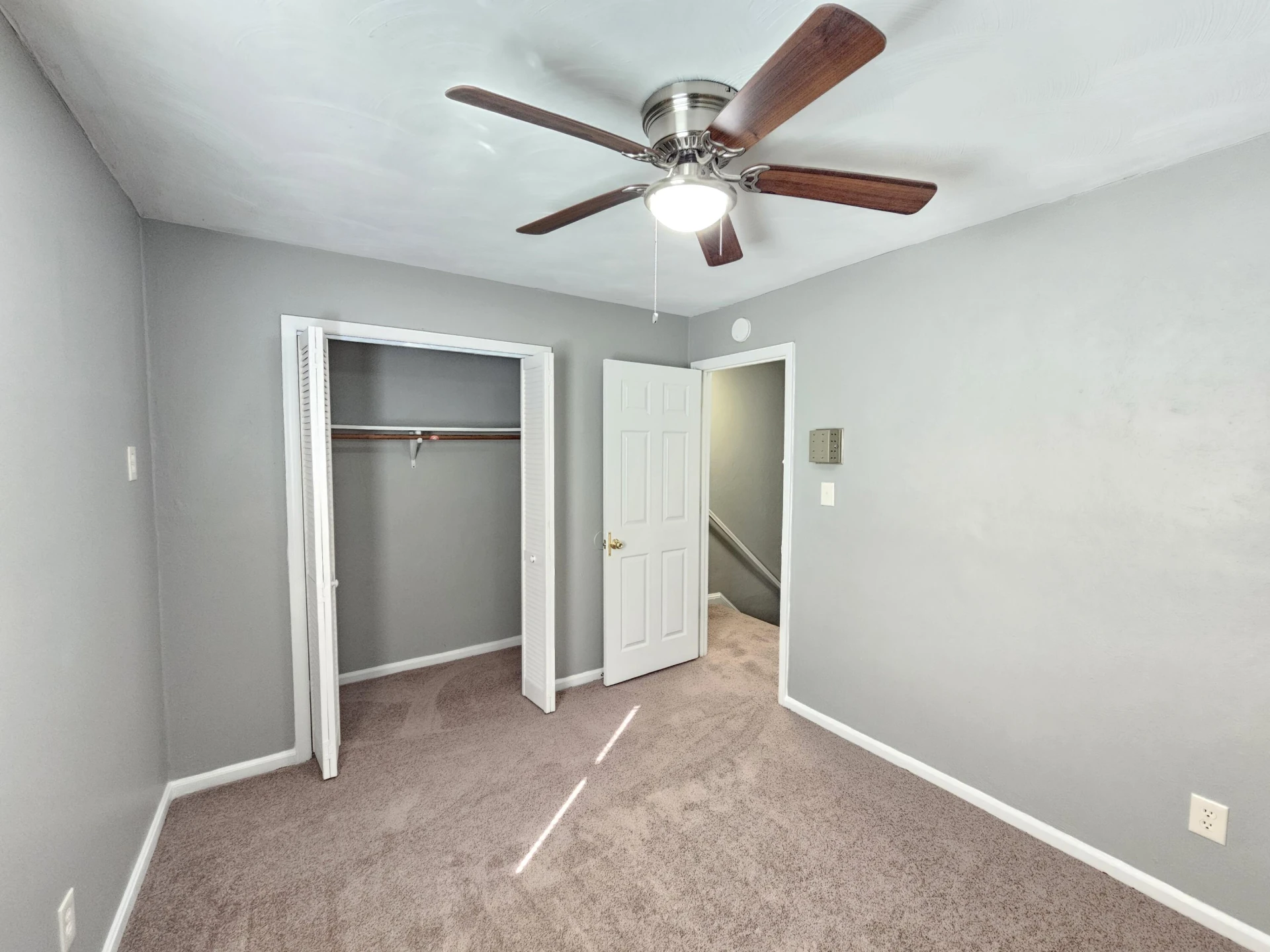 1622 Roanoke AVE - Photo 19