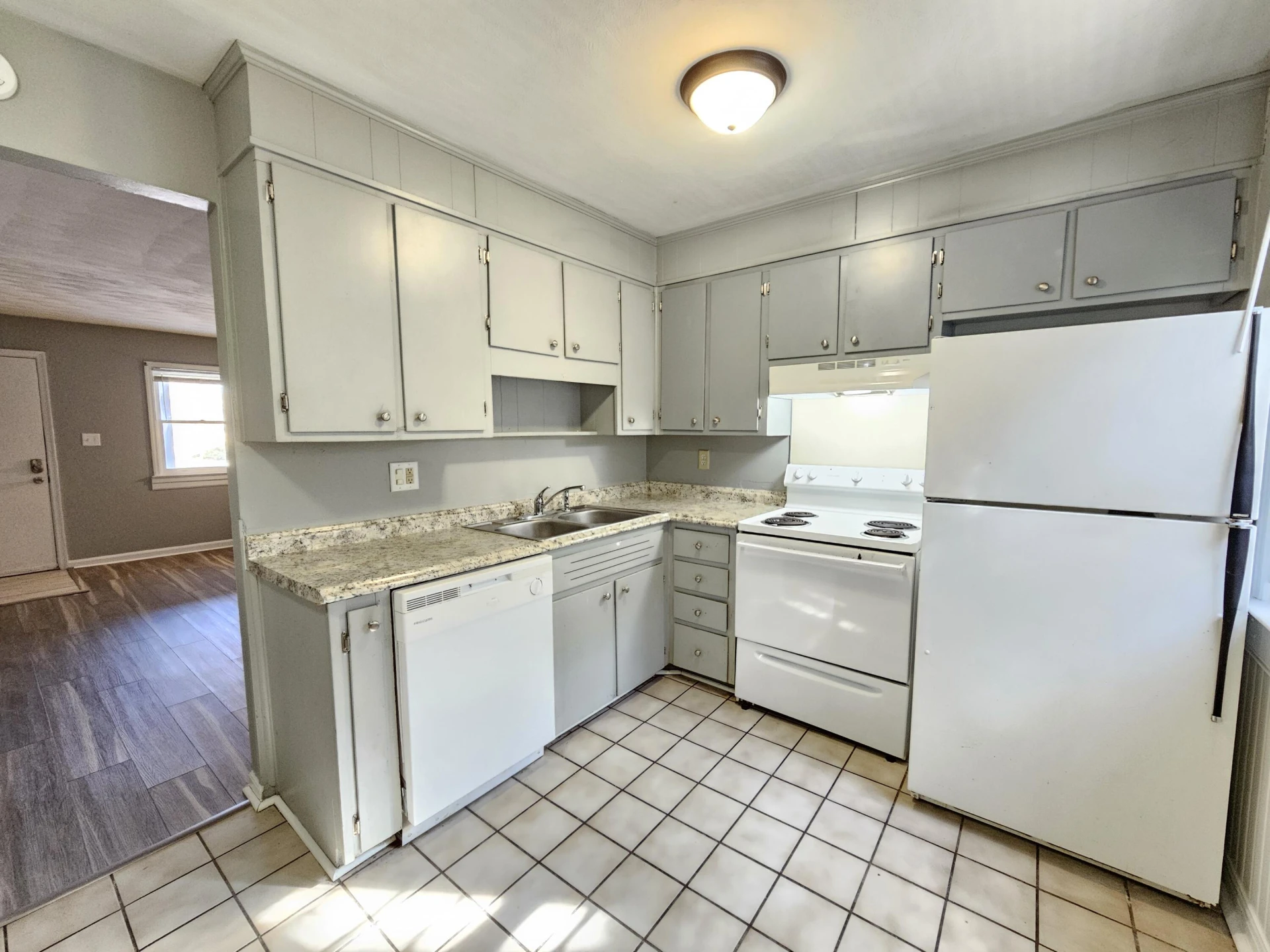 1622 Roanoke AVE - Photo 31
