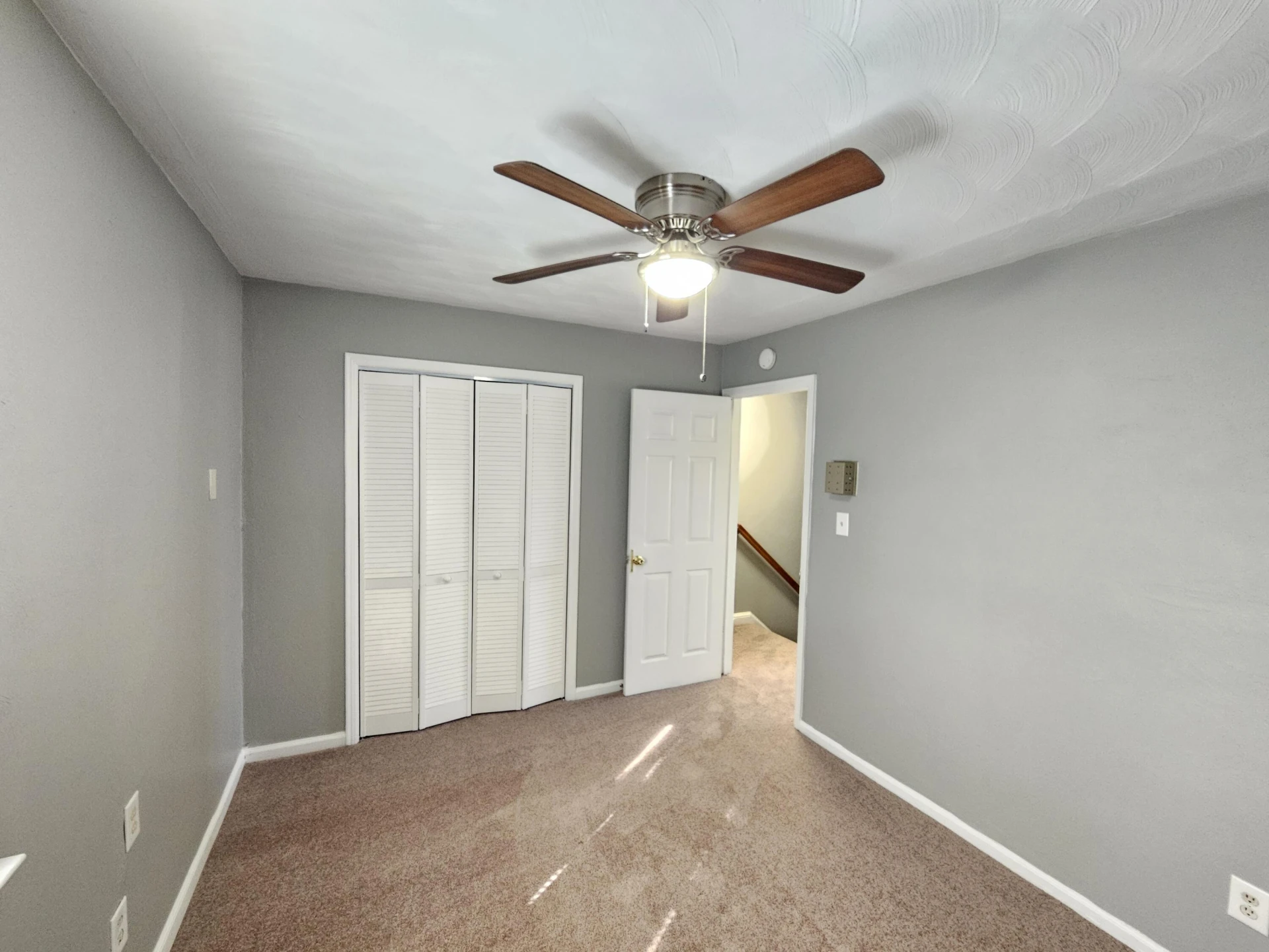 1622 Roanoke AVE - Photo 32