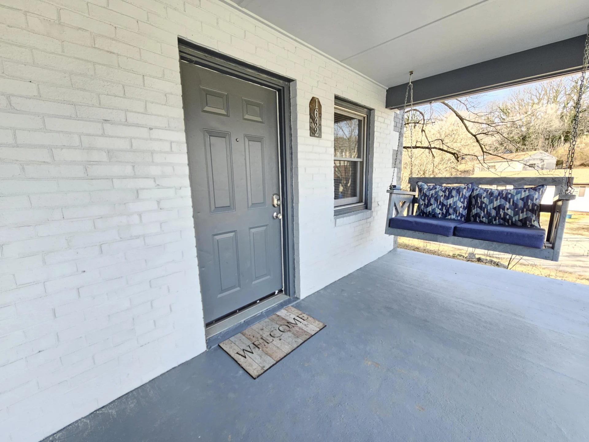 1622 Roanoke AVE - Photo 4
