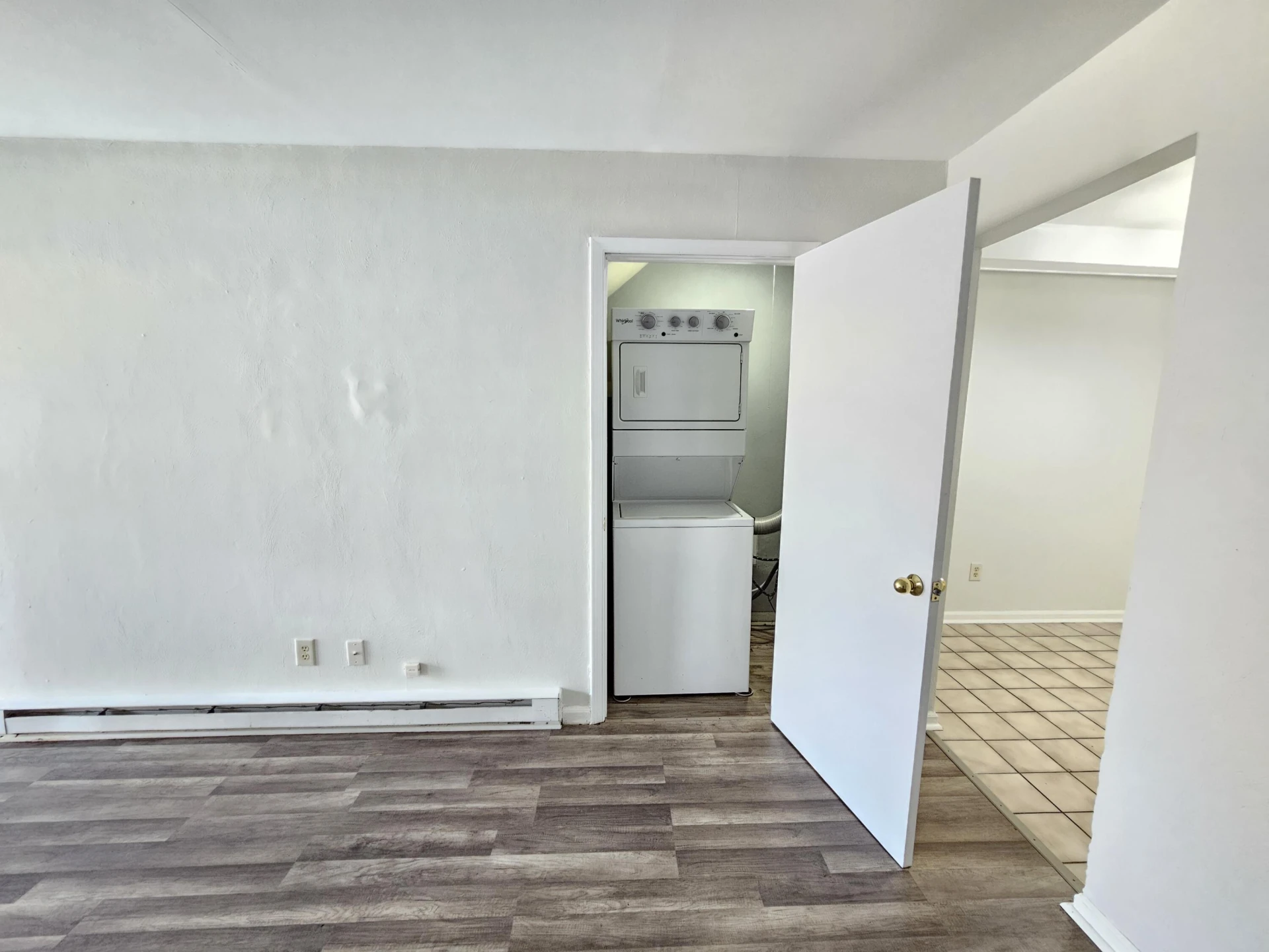 1622 Roanoke AVE - Photo 9
