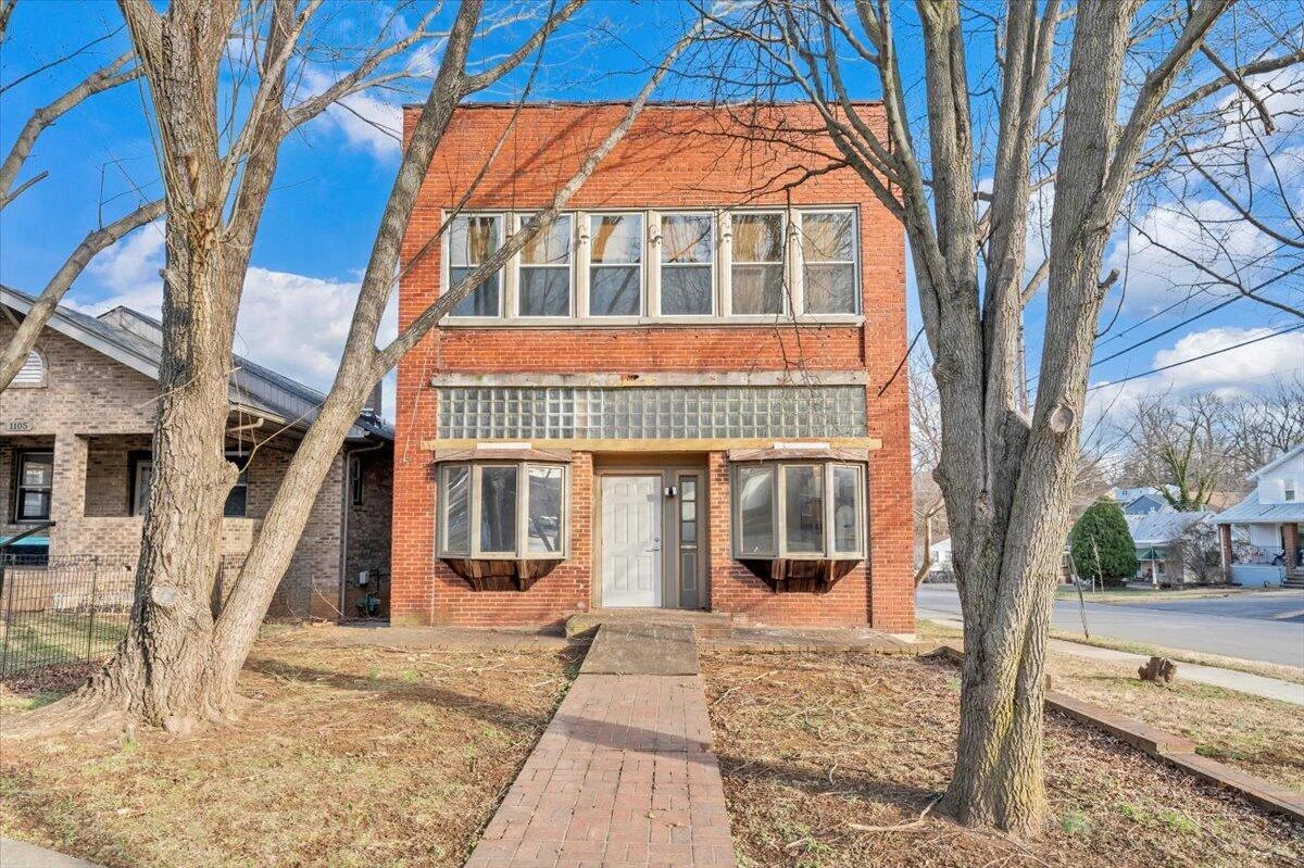 1101 Montrose AVE - Photo 27