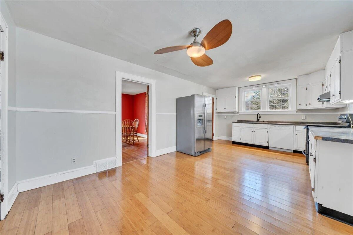 2704 Floraland DR - Photo 18