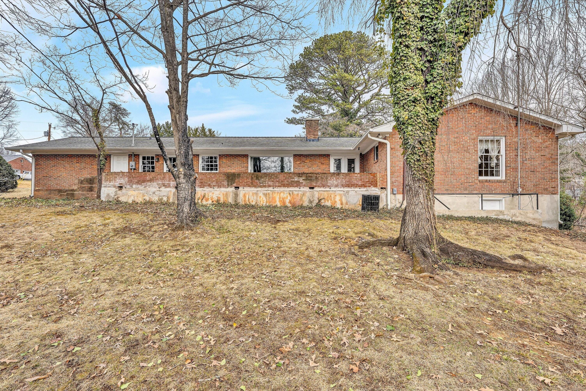 3751 Londonderry DR - Photo 36