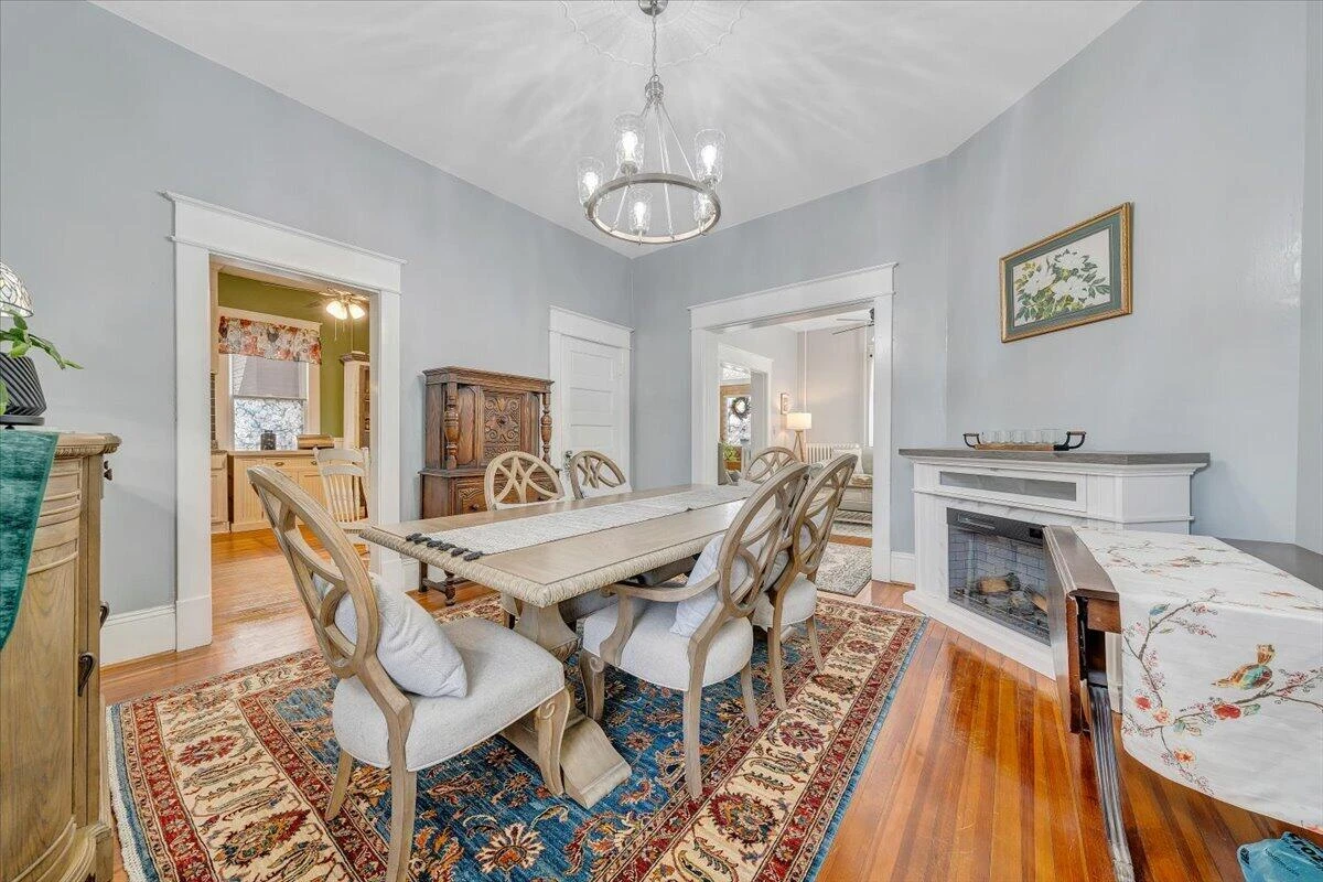 1307 Maple AVE - Photo 32
