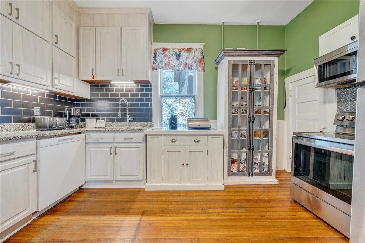 1307 Maple AVE - Photo 35