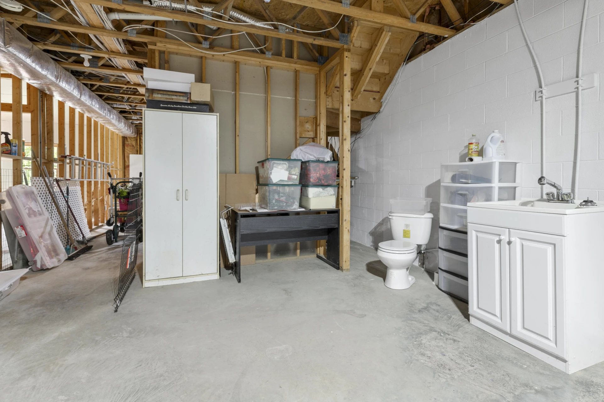 2285 Lubna DR - Photo 83
