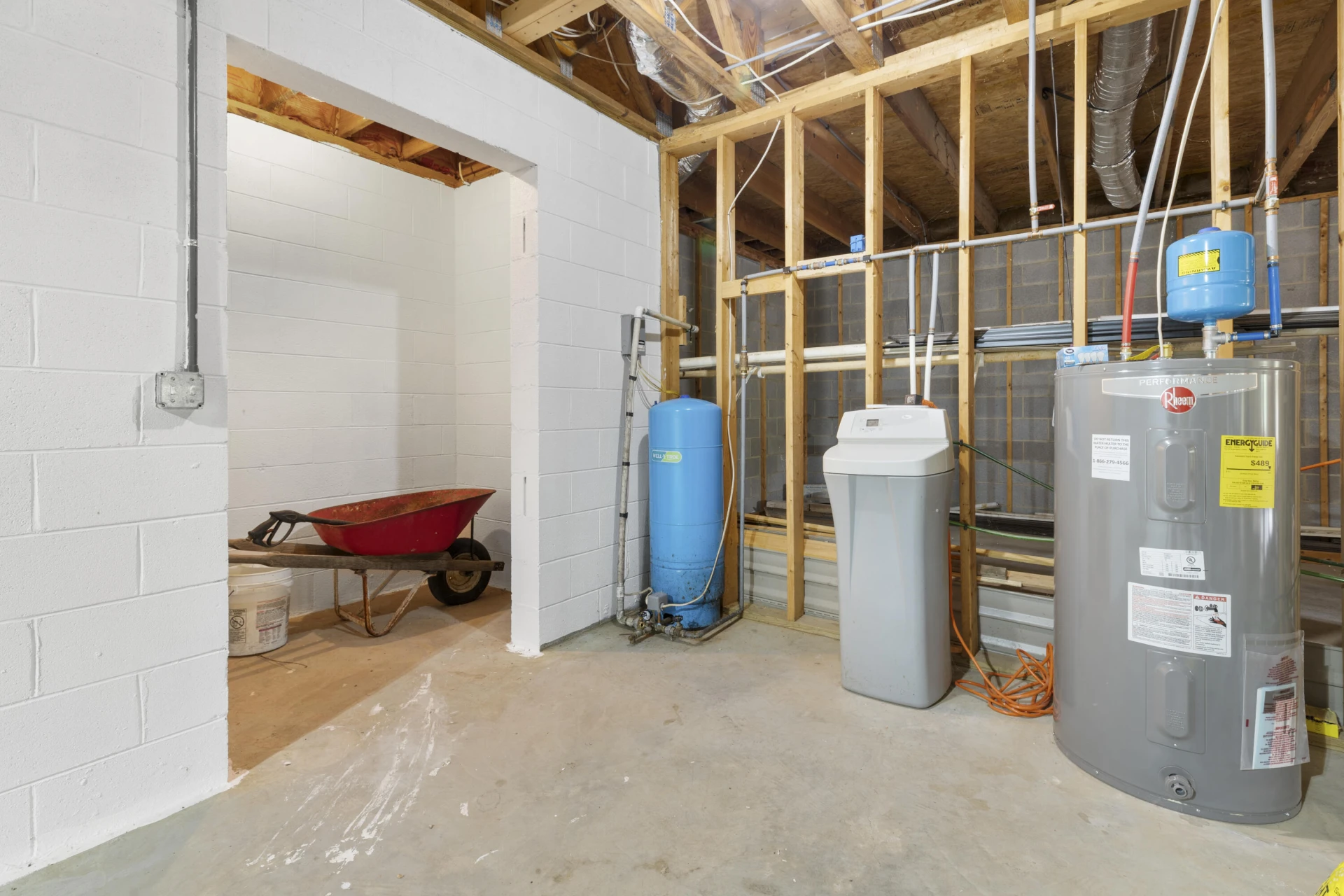 2285 Lubna DR - Photo 84