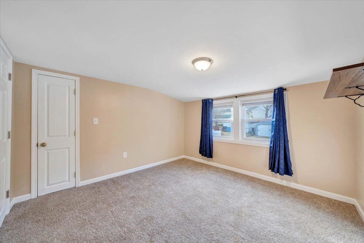 2721 Garden City BLVD - Photo 30